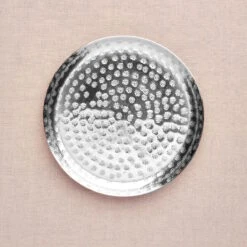 Deko-Teller Gehämmert Ø34cm ORIENTAL LOUNGE In Silber 9 Deko-Teller Gehämmert Ø34cm ORIENTAL LOUNGE In Silber -Butlers butlers deko teller gehammert o34cm oriental lounge in silber 4