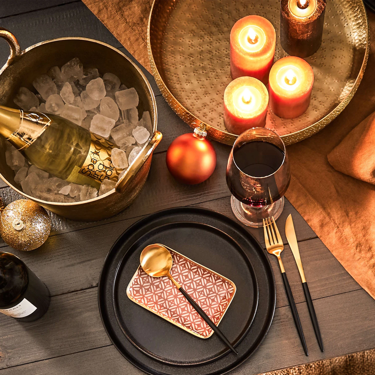 Dekoteller Gehämmert Ø36cm ORIENTAL LOUNGE In Gold 2 Dekoteller Gehämmert Ø36cm ORIENTAL LOUNGE In Gold – Bild 2