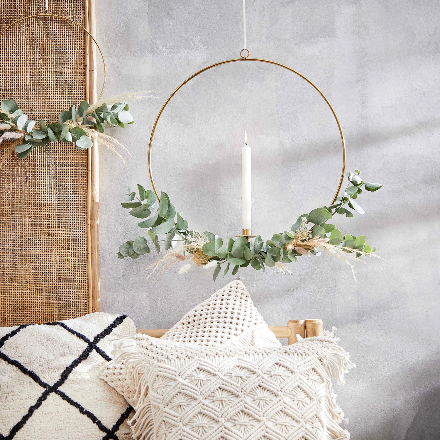 Hängedeko-Ring Für Stabkerze Ø50cm LUNA In Gold 2 Hängedeko-Ring Für Stabkerze Ø50cm LUNA In Gold – Bild 2