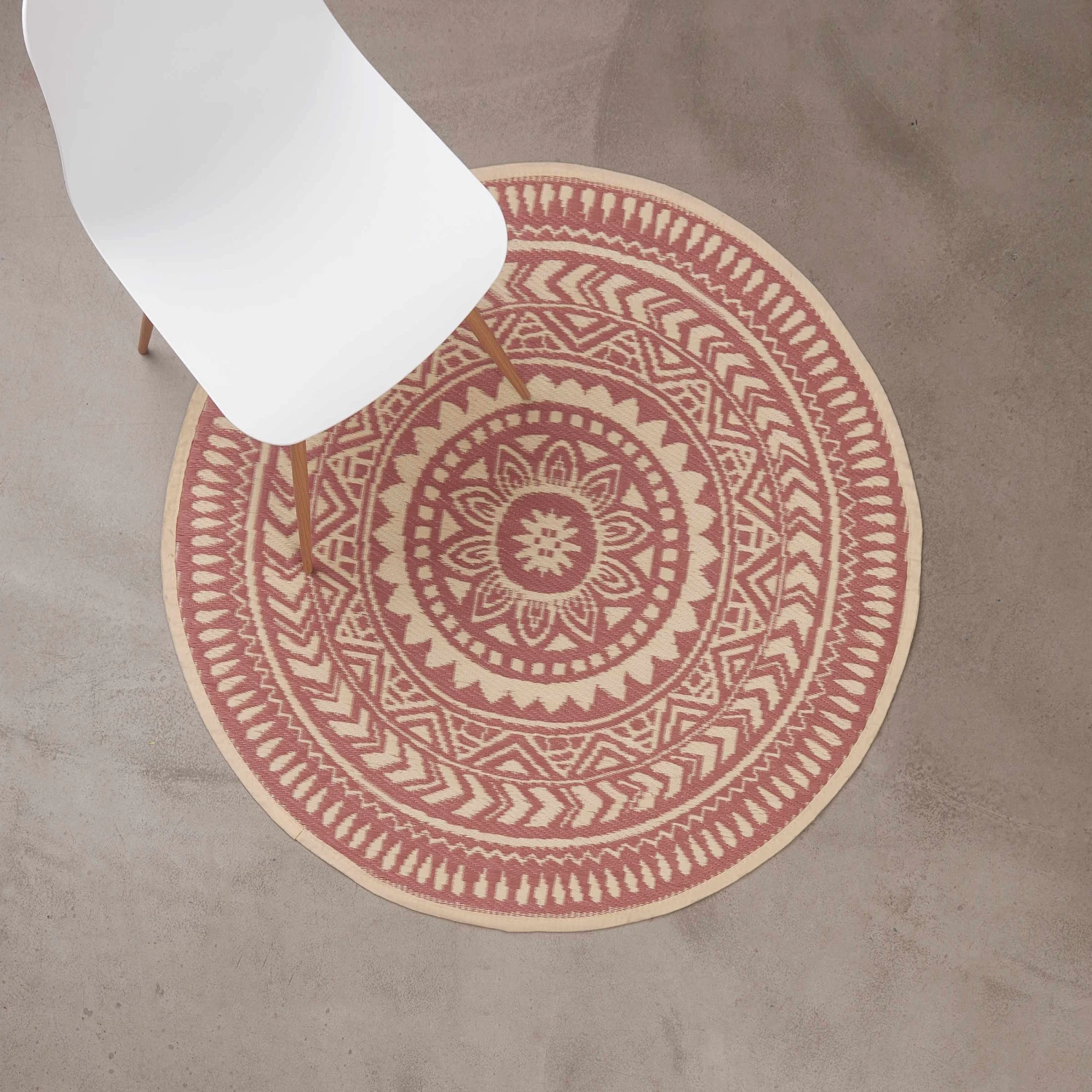 In- & Outdoor-Teppich Ø118cm COLOUR CLASH In Hellrot-Creme 4 In- & Outdoor-Teppich Ø118cm COLOUR CLASH In Hellrot-Creme – Bild 4