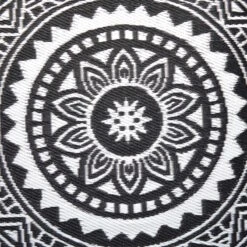 In- & Outdoor-Teppich Ø150cm COLOUR CLASH In Schwarz-Weiß 7 In- & Outdoor-Teppich Ø150cm COLOUR CLASH In Schwarz-Weiß -Butlers butlers in and outdoor teppich o150cm colour clash in schwarz weiss 3