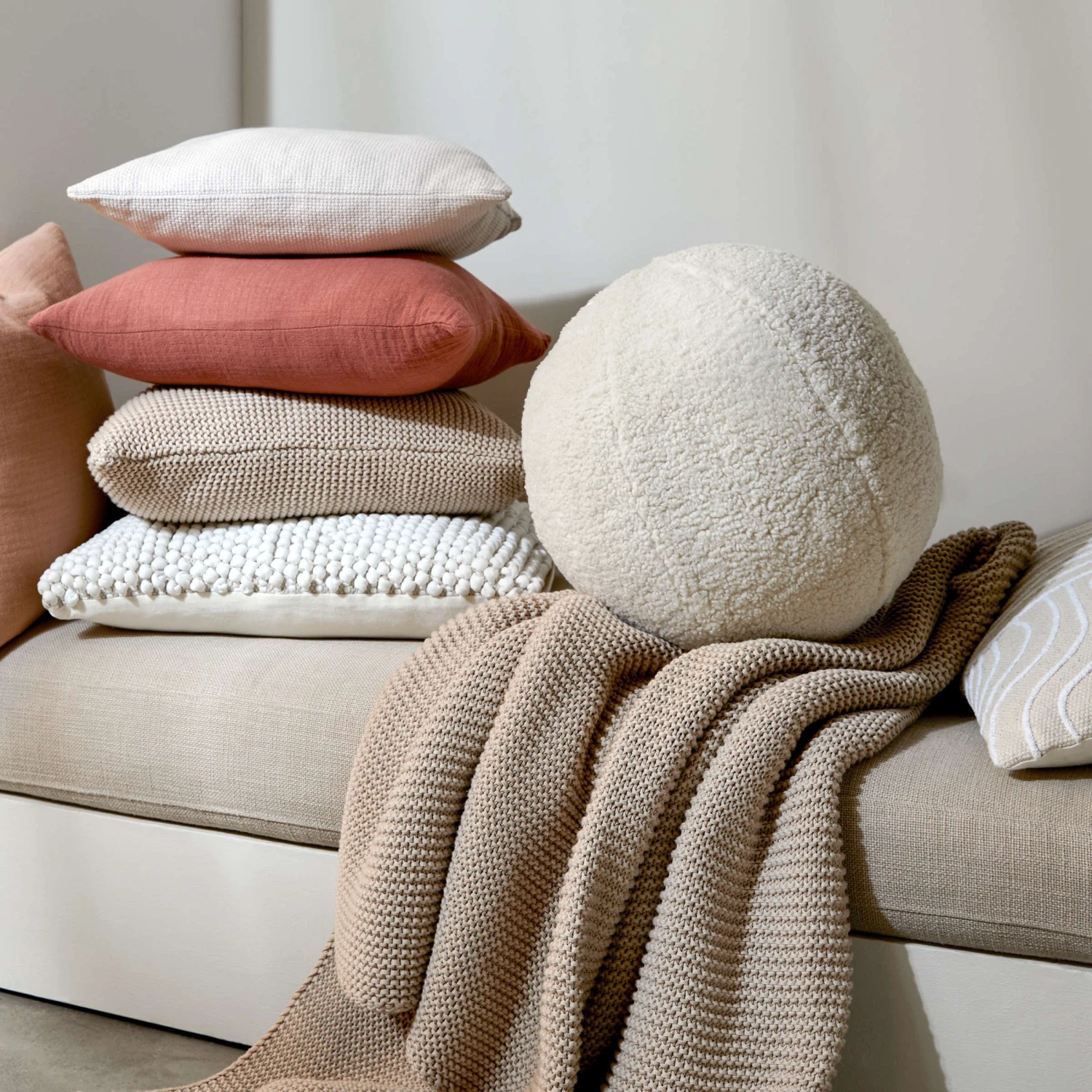 Kissen L 50 X B 50cm AVA In Taupe 6 Kissen L 50 X B 50cm AVA In Taupe – Bild 6