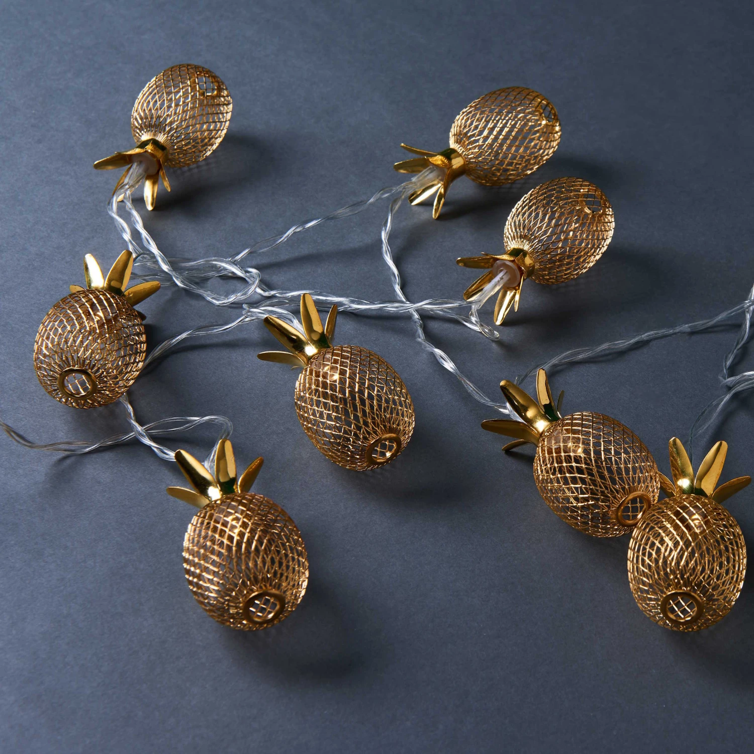 LED-Lichterkette Ananas 10 Lichter Mit USB-Batteriefach MIAMI In Gold 5 LED-Lichterkette Ananas 10 Lichter Mit USB-Batteriefach MIAMI In Gold – Bild 5