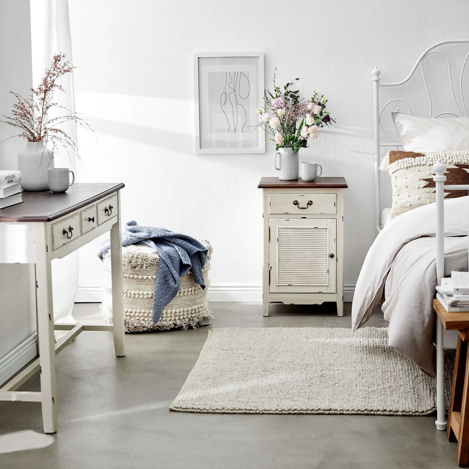 Nachttisch CABOTT COVE In Creme-Braun 15 Nachttisch CABOTT COVE In Creme-Braun – Bild 15