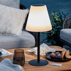 Best Seller -Butlers butlers outdoor solar tischleuchte mit farbwechsel light up in schwarz weiss 1